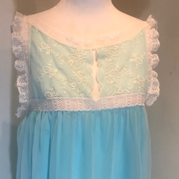 “SLUMBER SUZY” Vintage Blue Chiffon Ladies Nightgown. - Picture 4 of 12